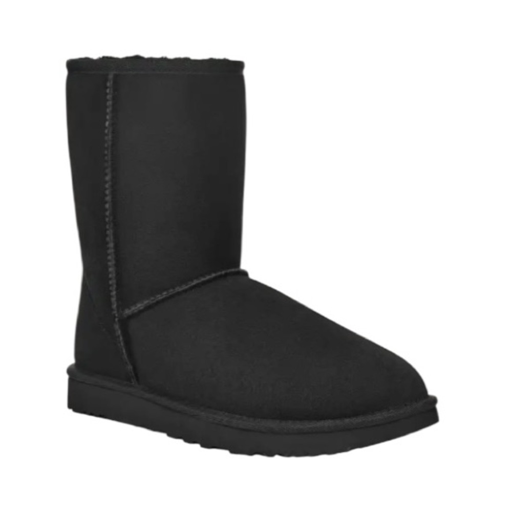 NWT UGG CLASSIC  II Short black sheepskin boot! - Picture 6 of 6